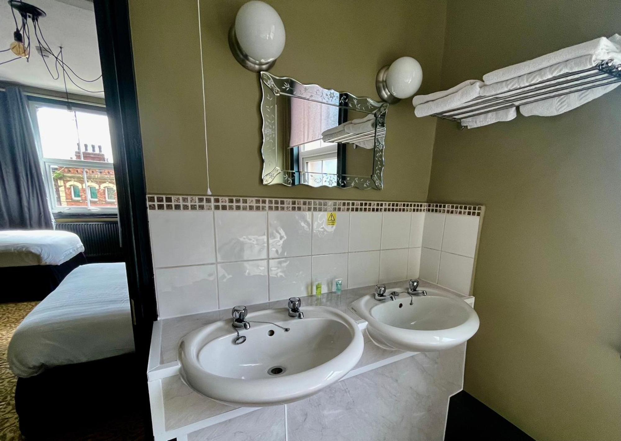 The Wrens Otel Leeds  Dış mekan fotoğraf